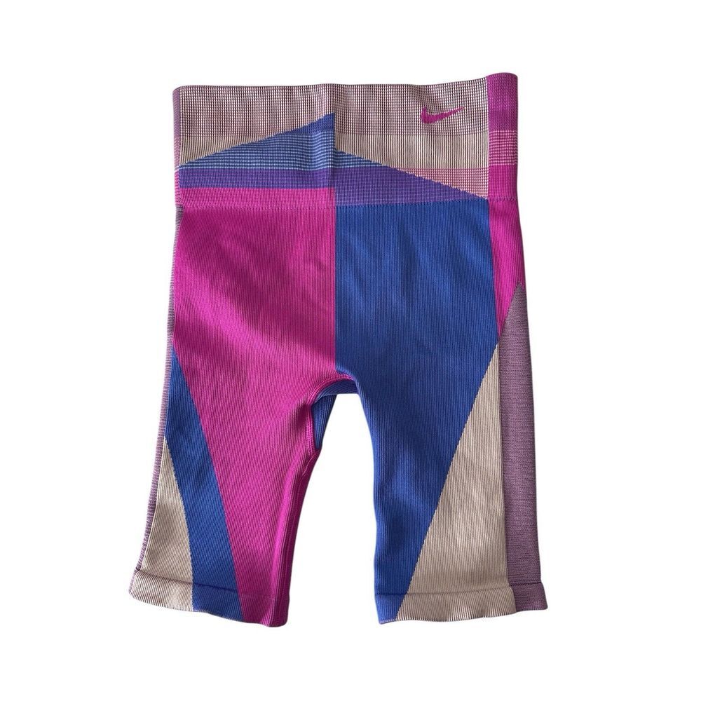 Nike Shorts Womens Small Icon Clash Sculp Tight Fit High Rise 8" Bike Outdoor